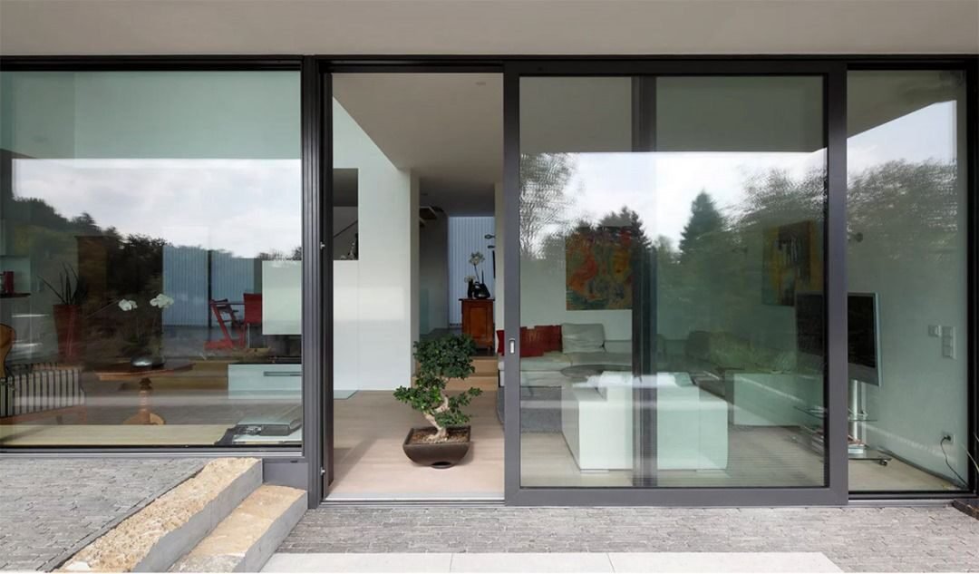 Sliding Door — view 6