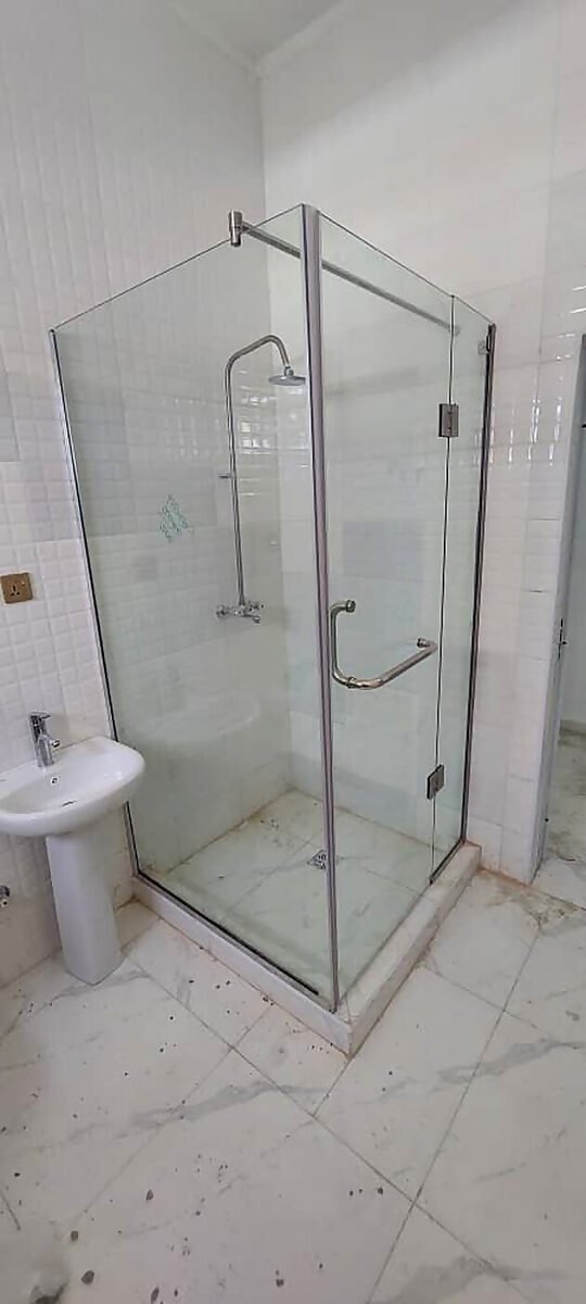Frameless Toilet Cubicle — Whitesoul Aluminium