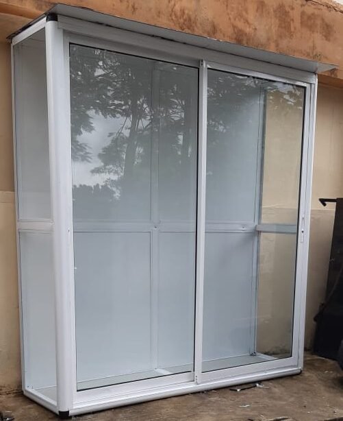 Display Glass / Partition — view 4