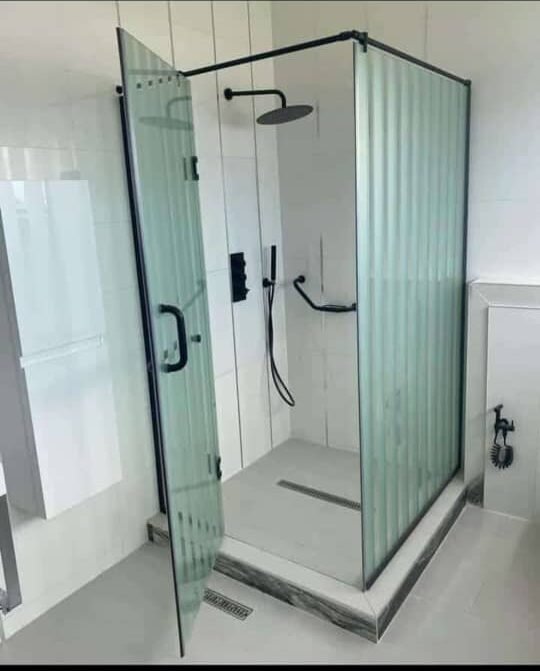 Shower Enclosure — view 4
