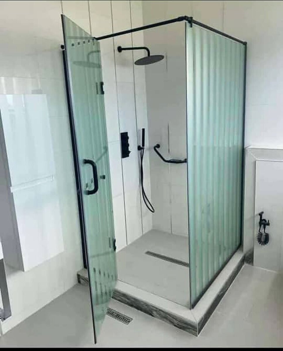 Shower enclosure in Maryland