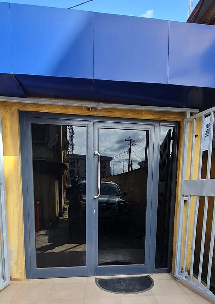 Storefront & entrance doors — Surulere